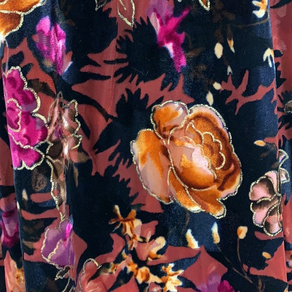 Dress - Picture 2 of 4